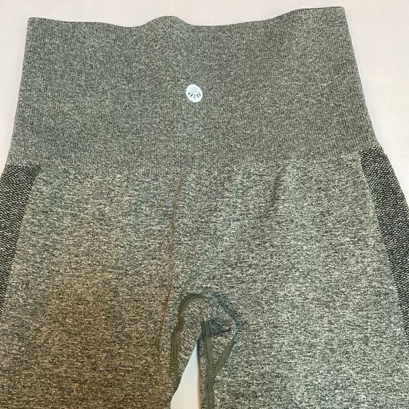 Senita Athletics Leggings - Picture 4 of 7